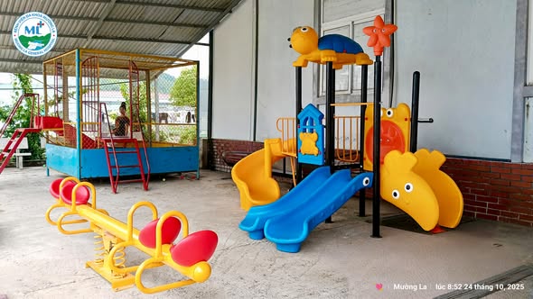 KHU VUI CHƠI DÀNH CHO BỆNH NHI TẠI BỆNH VIỆN ĐA KHOA KHU VỰC MƯỜNG LA